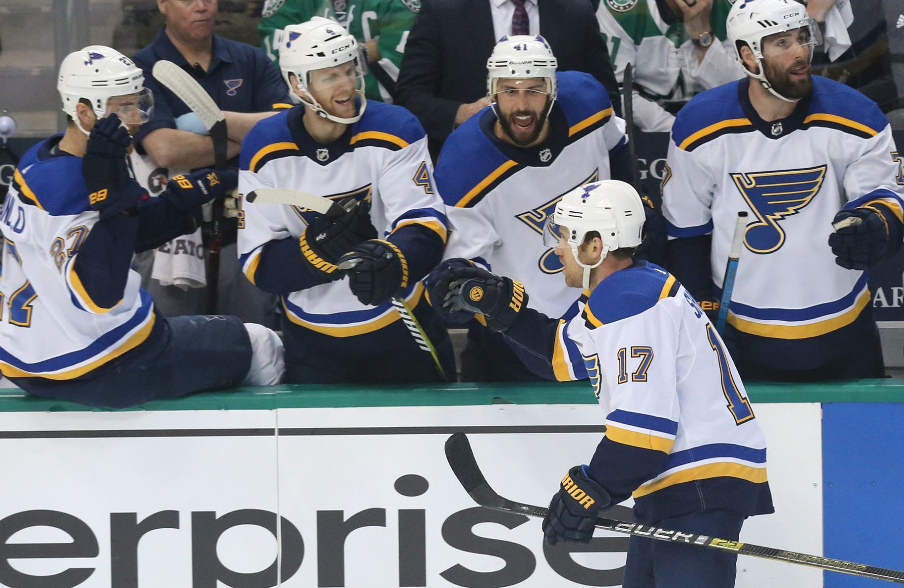 Blues and Stars skate in Game 3 of their playoff